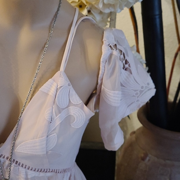 SALE LOVERS AND FRIENDS PINK EMBROIDERED DRESS - Picture 4 of 16